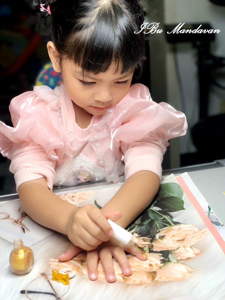 【兒童彩妝指甲油推薦】英國Miss NELLA妮娜小姐+韓國 【兒童彩妝指甲油推薦】英國Miss NELLA妮娜小姐+韓國