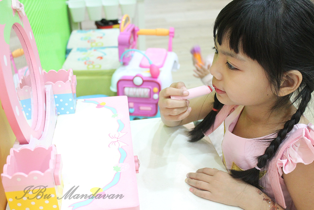 【兒童彩妝指甲油推薦】英國Miss NELLA妮娜小姐+韓國 【兒童彩妝指甲油推薦】英國Miss NELLA妮娜小姐+韓國