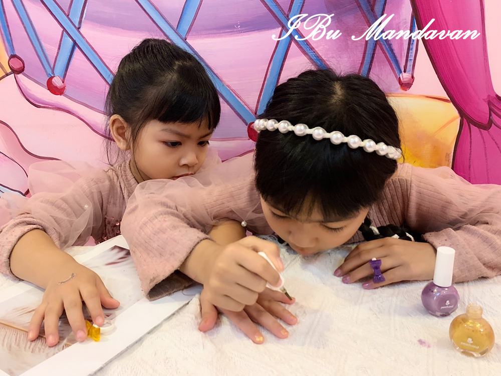 【兒童彩妝指甲油推薦】英國Miss NELLA妮娜小姐+韓國 【兒童彩妝指甲油推薦】英國Miss NELLA妮娜小姐+韓國