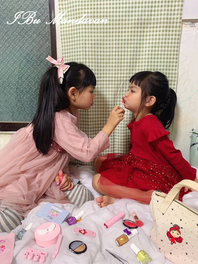 【兒童彩妝指甲油推薦】英國Miss NELLA妮娜小姐+韓國 【兒童彩妝指甲油推薦】英國Miss NELLA妮娜小姐+韓國