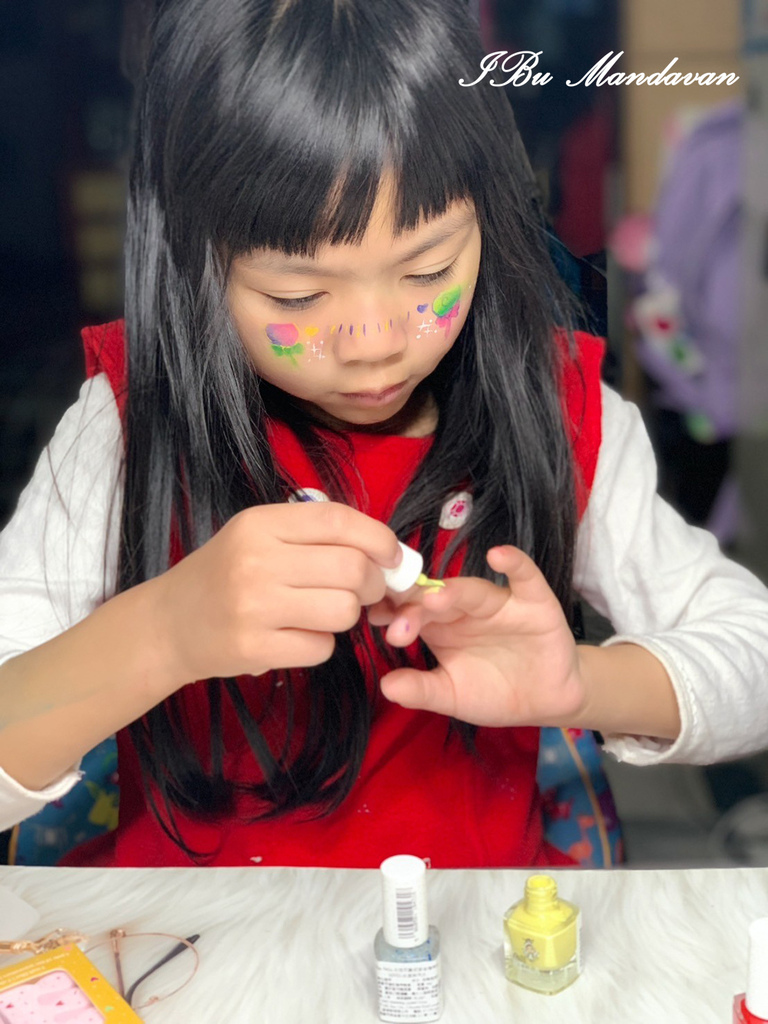【兒童彩妝指甲油推薦】英國Miss NELLA妮娜小姐+韓國 【兒童彩妝指甲油推薦】英國Miss NELLA妮娜小姐+韓國
