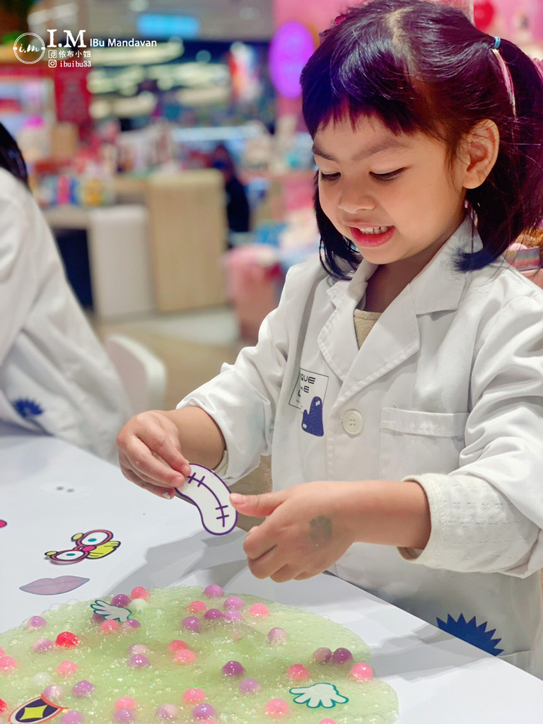 風靡全球的觸感遊戲!UNIQUE 史萊姆實驗室好玩又安全無 風靡全球的觸感遊戲!UNIQUE 史萊姆實驗室好玩又安全無