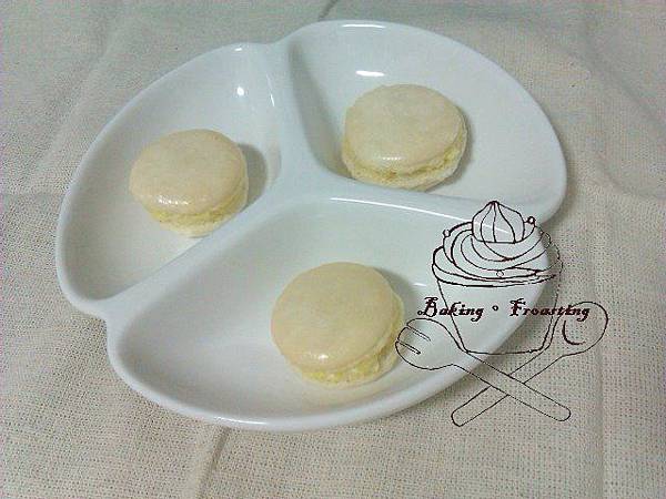 原味馬卡龍 ♡卡士達奶油霜♥Macaron   ♡ Custard Cream Froasting