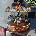 眼鏡店的裝飾旋轉木馬.JPG