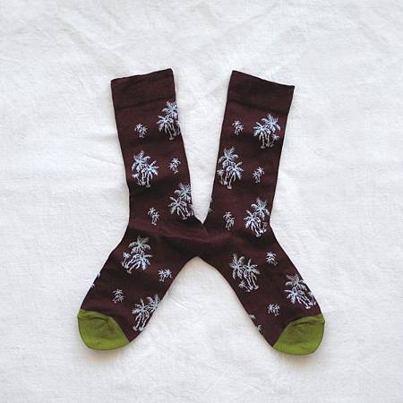 socks-old-burgundy-palm-trees