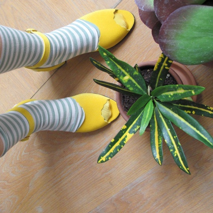 socks-old-tender-green-stripes