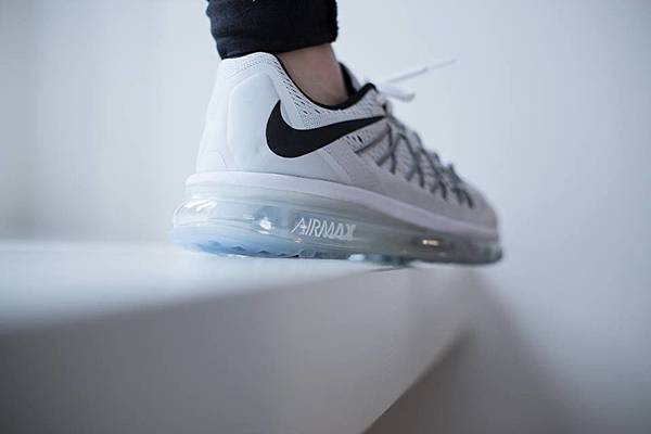 wmns-nike-air-max-2015-white-black-2