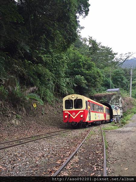 33火車經過九號隧道