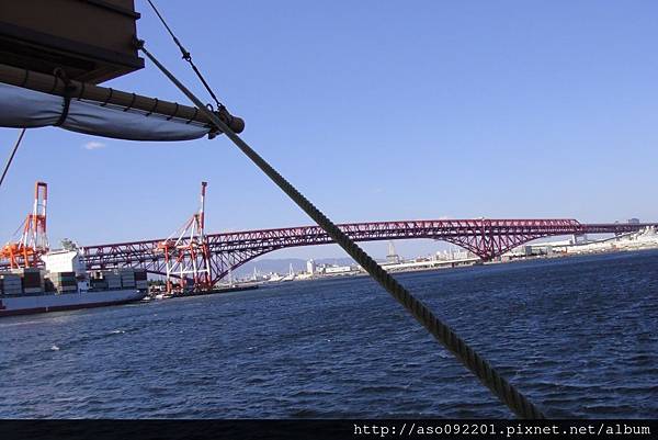 11251920遠離紅色橋面看全景