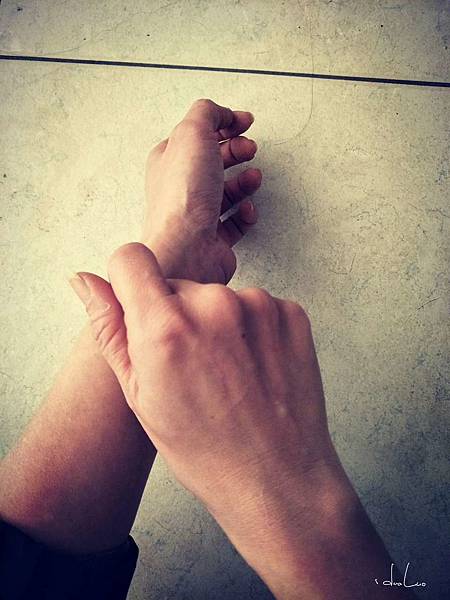 自殘 花落都不落花了 痞客邦