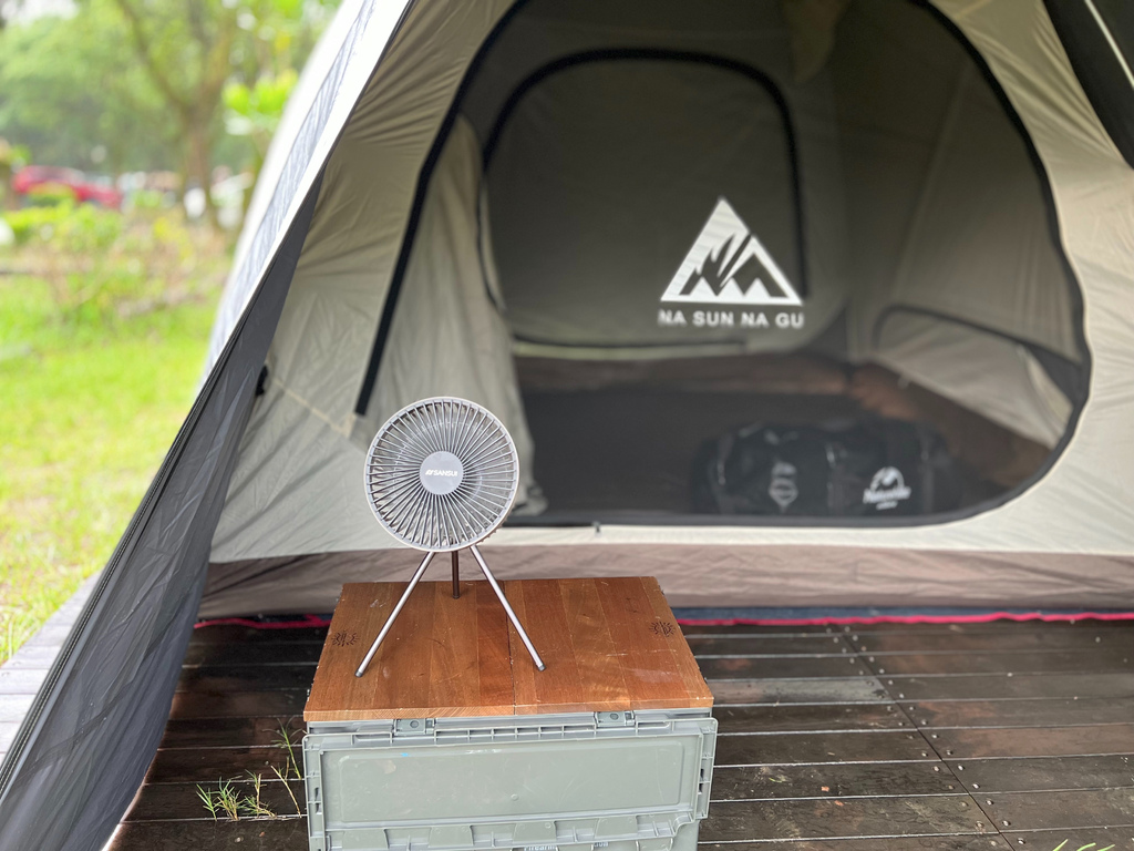 IMG_2158 2 SANSUI山水 充電式露營風扇,USB風扇充電,還有遠程遙控好方便,掛立兩用