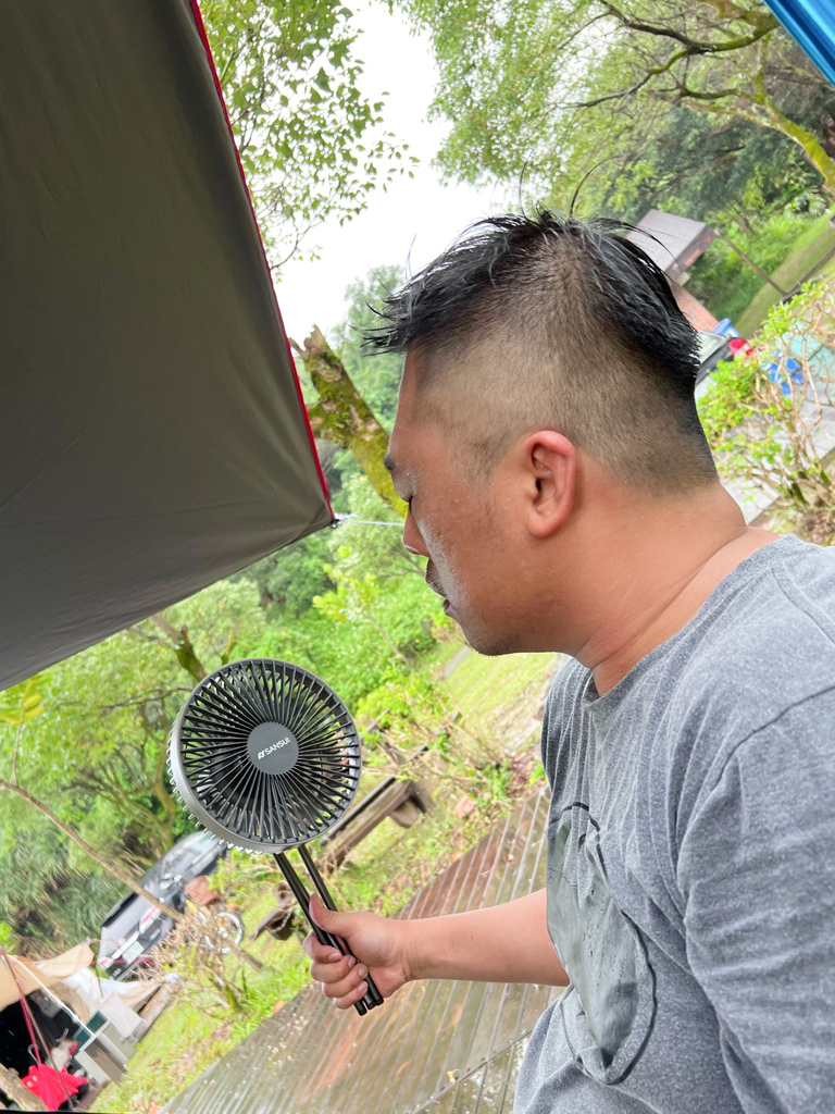 IMG_2167 2 SANSUI山水 充電式露營風扇,USB風扇充電,還有遠程遙控好方便,掛立兩用