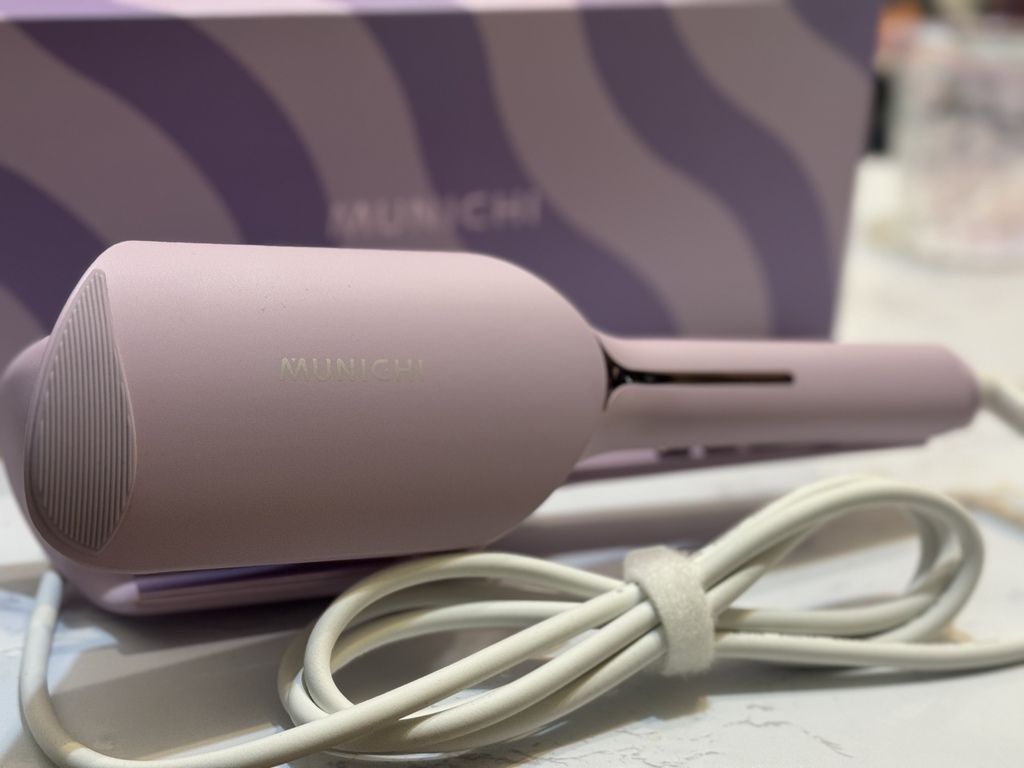 MUNICHI 沐尼黑～ 雙向負離子水波紋蛋捲夾～ 3檔溫控