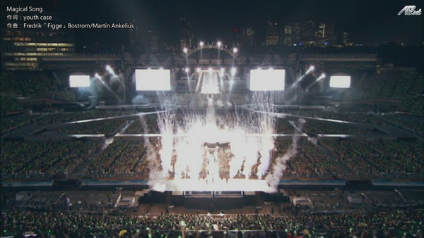 ARASHI 10-11 TOUR Scene～君と僕の見ている風景～STADIUM disc2[(069906)11-06-58].JPG