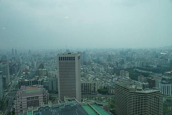 Taipei 101 on 35F2.JPG