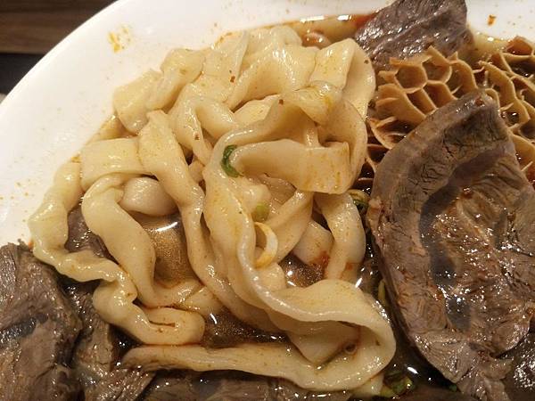 麻辣牛肉麵6