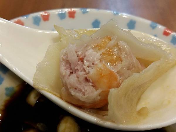 【美食】永和樂華夜市│鍋貼直營專賣店佳佳香冷凍水餃10