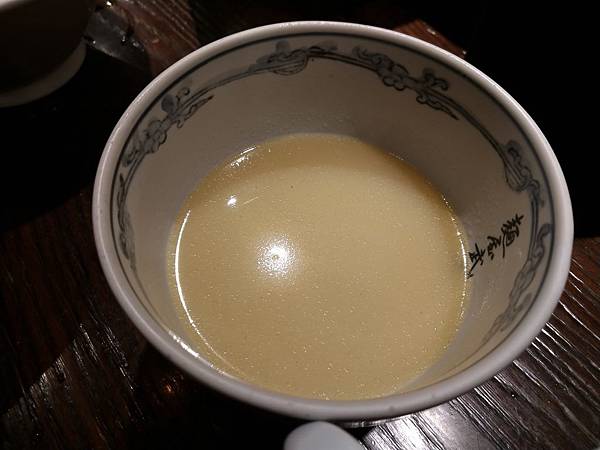 叫我小虎媽【食】【台北中山】蝦蟹濃湯拉麵│大刀拉麵@麵屋武藏7.jpg