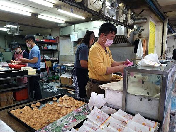 叫我小虎媽【食】【台北市林】好吃的小酥餅｜胡椒餅@南港老張胡椒餅2.jpg