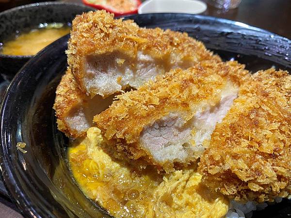 無敵炸豬排丼3.jpg