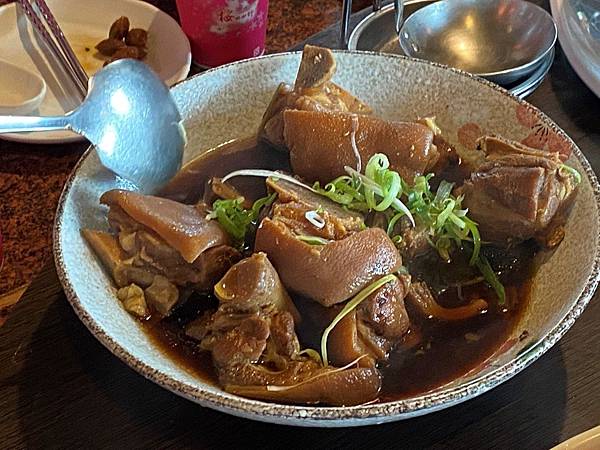 叫我小虎媽【食】【花蓮吉安】野菜吃到飽｜特色蓮花火鍋@櫻の田野休閒養生館9.jpg