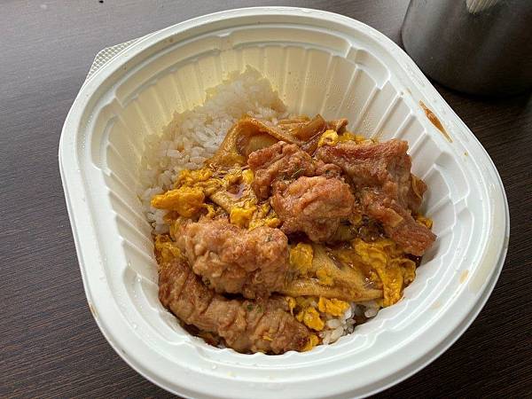 【7-11 NO.39】一鍋燒-唐揚雞親子丼3.jpg