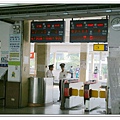鳳山火車站的剪票口.jpg