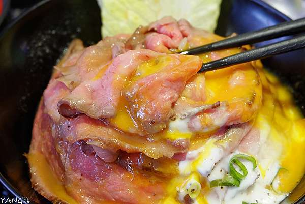 台北 山丼玫瑰和牛丼 用肉堆出小火山 Yang漾的趴趴照 痞客邦
