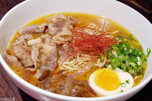 ラーメン無敵--炙り牛肉ベーコン辛味噌ラーメン