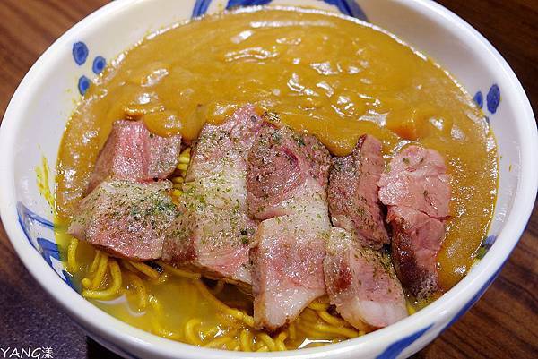 マンガリッツァ豚カレーまぜ焼きそば