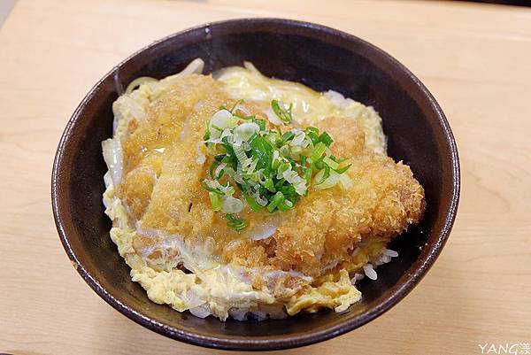 香酥雞排丼.jpg