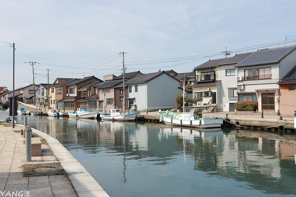 新湊內川