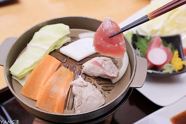 深浦鮪魚排丼