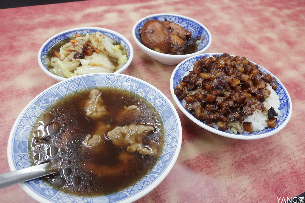 【台北萬華】小王煮瓜(小王清湯瓜仔肉),再度拿下2022必比登推介平價美食 @ :: 痞客邦 ::