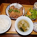 信宅食堂餐酒館