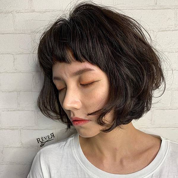 女生短髮燙高手