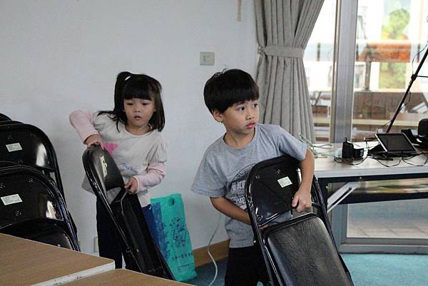 熱心觀眾貼心的幫忙場復