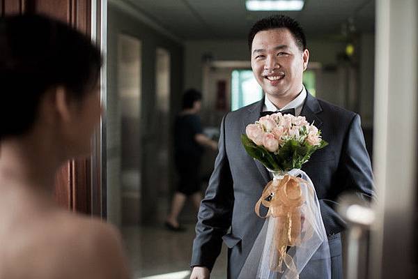 雖然只是訂婚  還是一定要來接我一下的啦