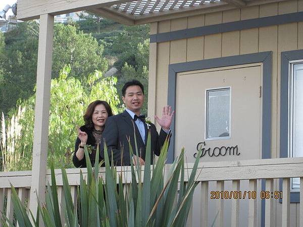 這張蠻可愛的  老公和婆婆真是無敵像