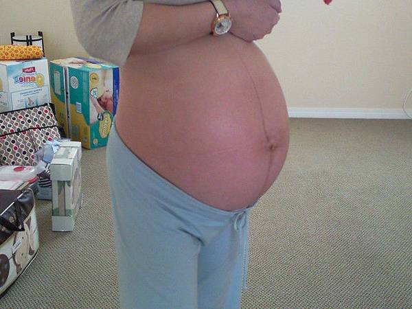 39wks YA!我的肚皮還是光滑的