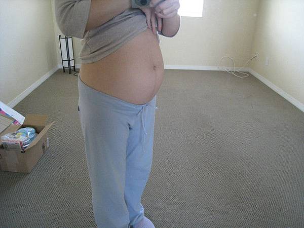 26wks+4D在安安房間拍的