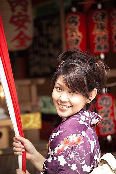 搖一搖清水寺地主神社的鈴鐺