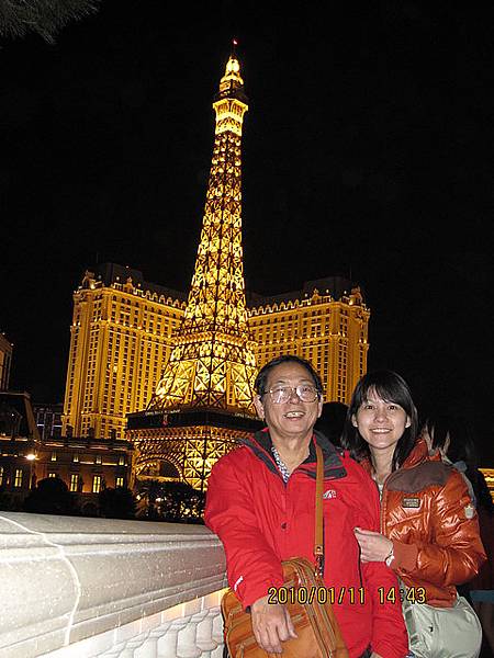 遠遠拍PARIS很美