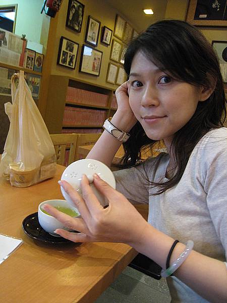 先喝一杯熱茶先