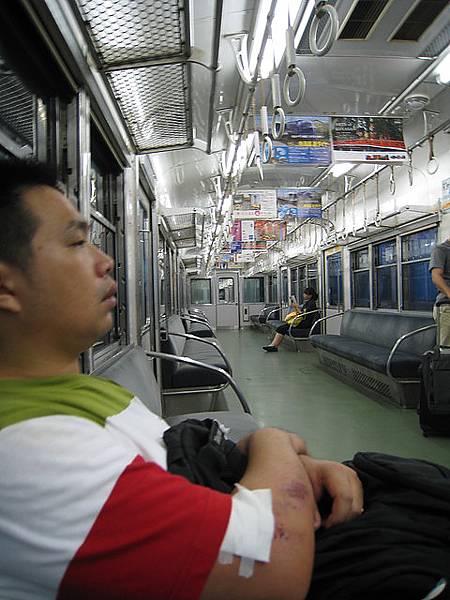 很空盪的車廂啊 我拍我拍