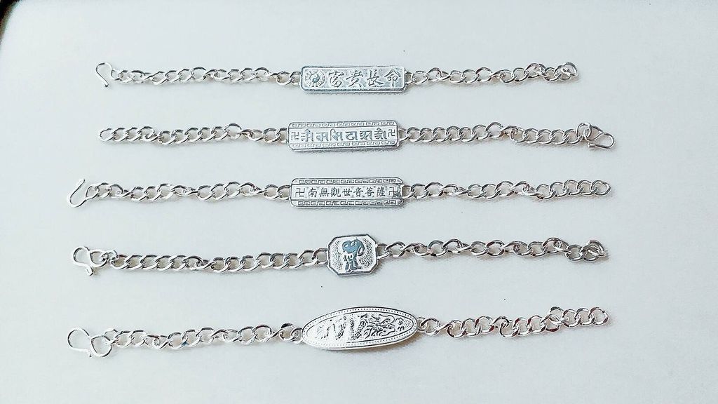 台南彌月禮推薦｜新生兒純銀手鍊刻字分享｜嘉寶珠寶銀樓選購心得