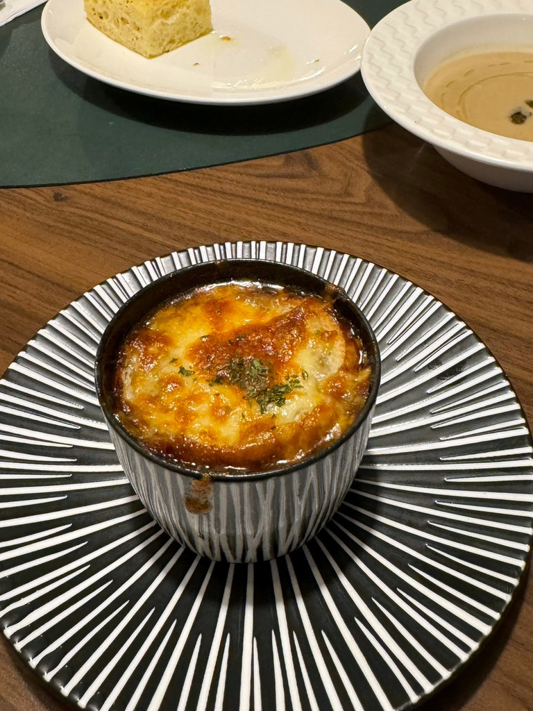 台南美食推薦【暖心時光義法小館】享用精緻義法料理│法式焗烤洋蔥湯