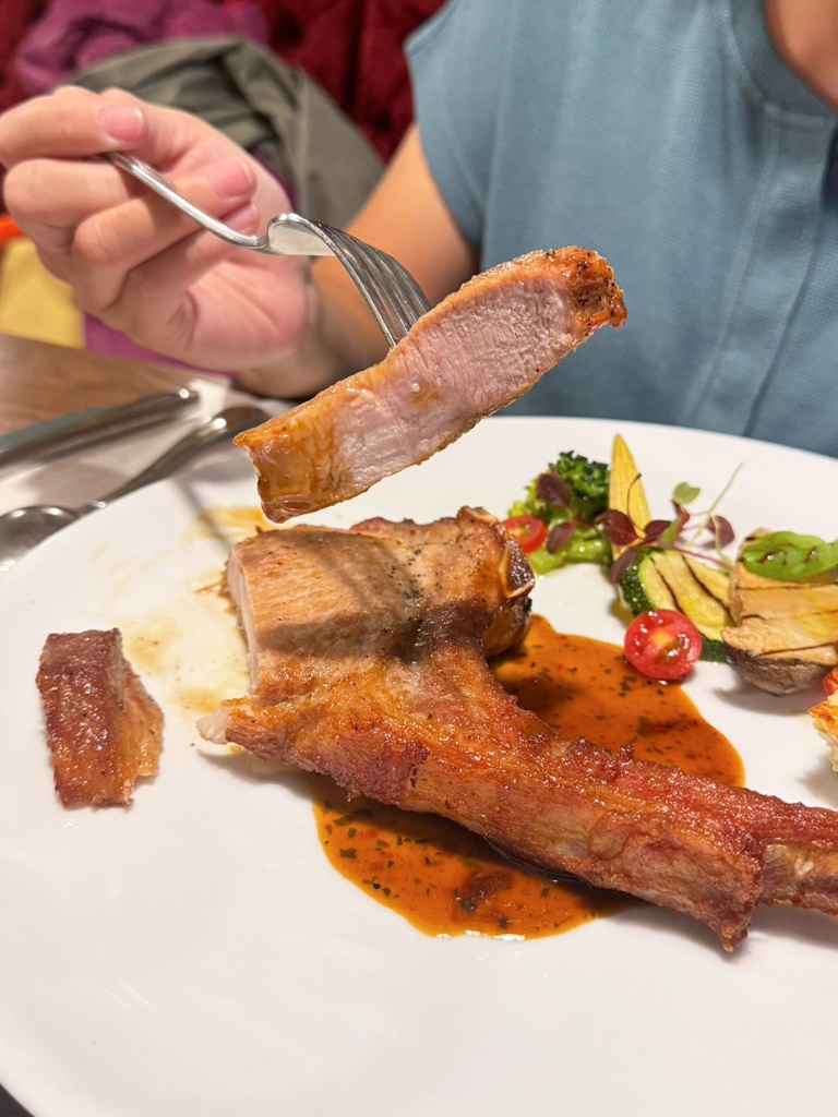 台南美食推薦【暖心時光義法小館】享用精緻義法料理│紅酒醬豬排