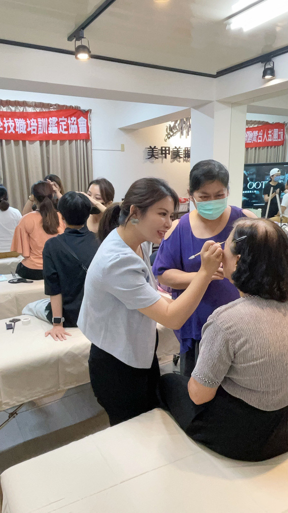 台南霧眉教學推薦│綝綝學院機器霧眉課程分享│上手快/痛感低/