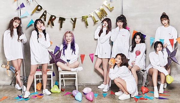 TWICE (9).jpg